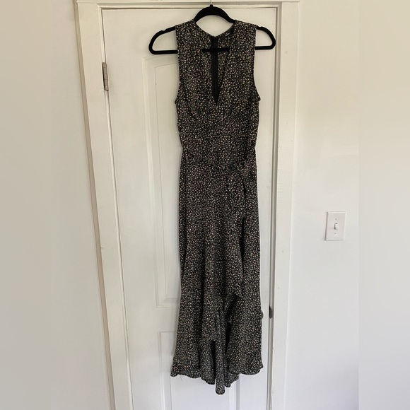 Lulu’s • Ruffled midi dress - Picture 7 of 13